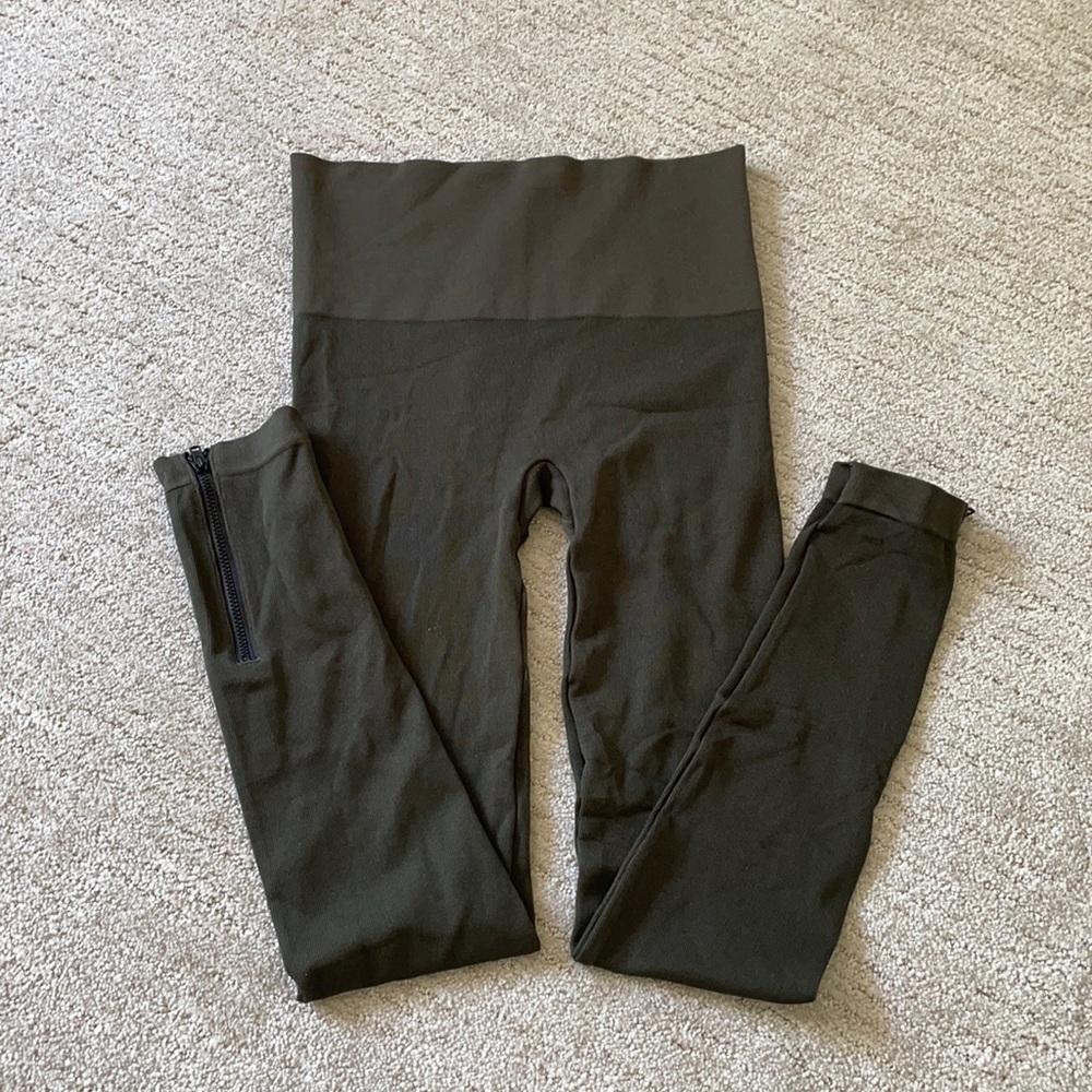 Brand new womens SPANX leggings